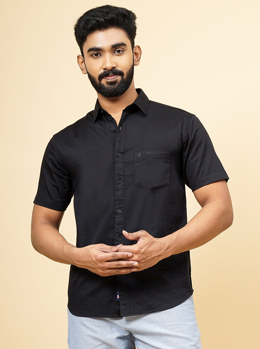 Black Solid Slim Fit Casual Shirt | pehervi