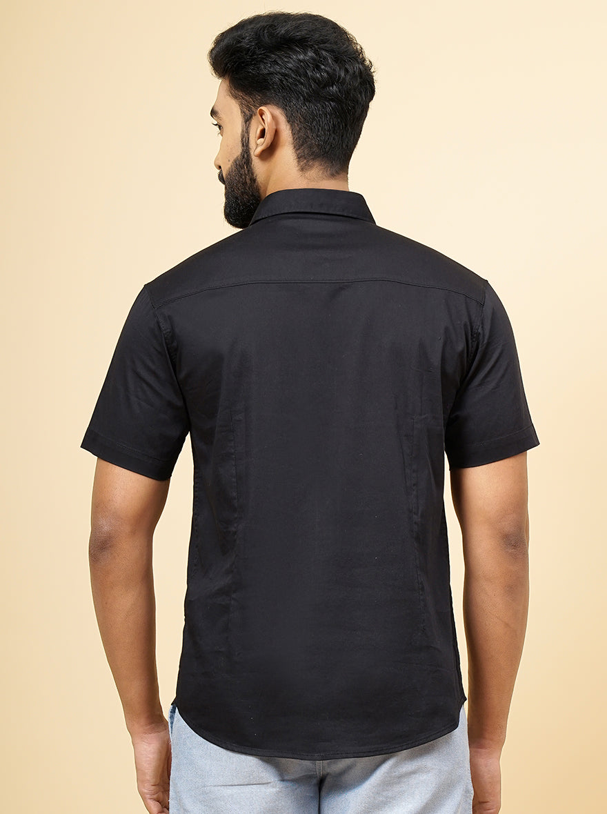 Black Solid Slim Fit Casual Shirt | pehervi