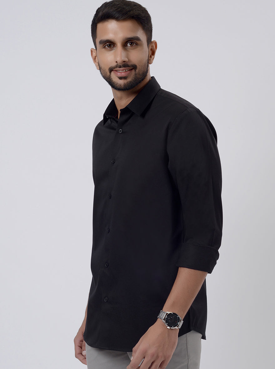 Black Solid Slim Fit Casual Shirt | pehervi
