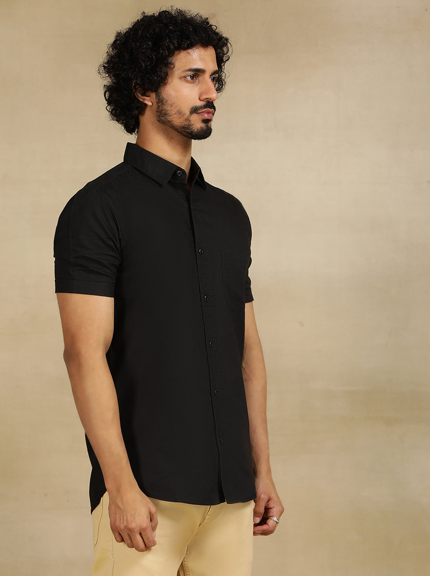 Black Solid Slim Fit Casual Shirt | pehervi