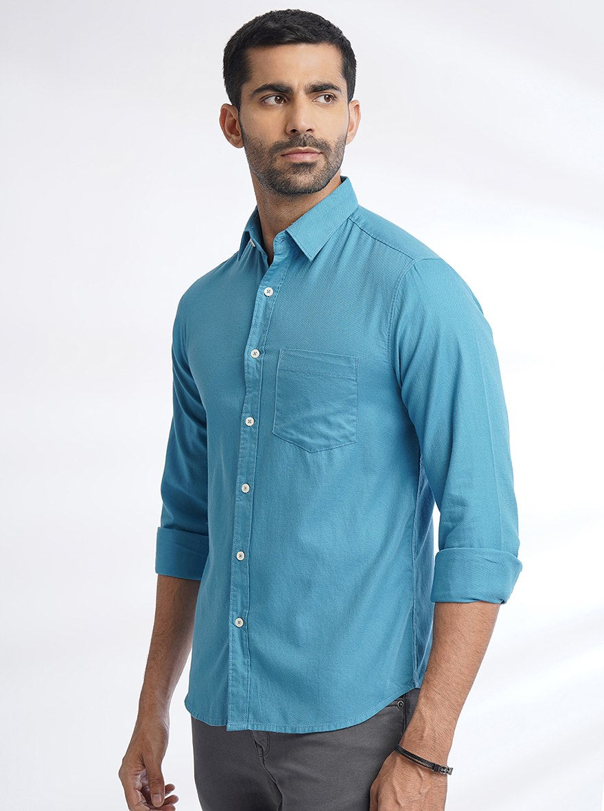 Blue Solid Slim Fit Casual Shirt | pehervi