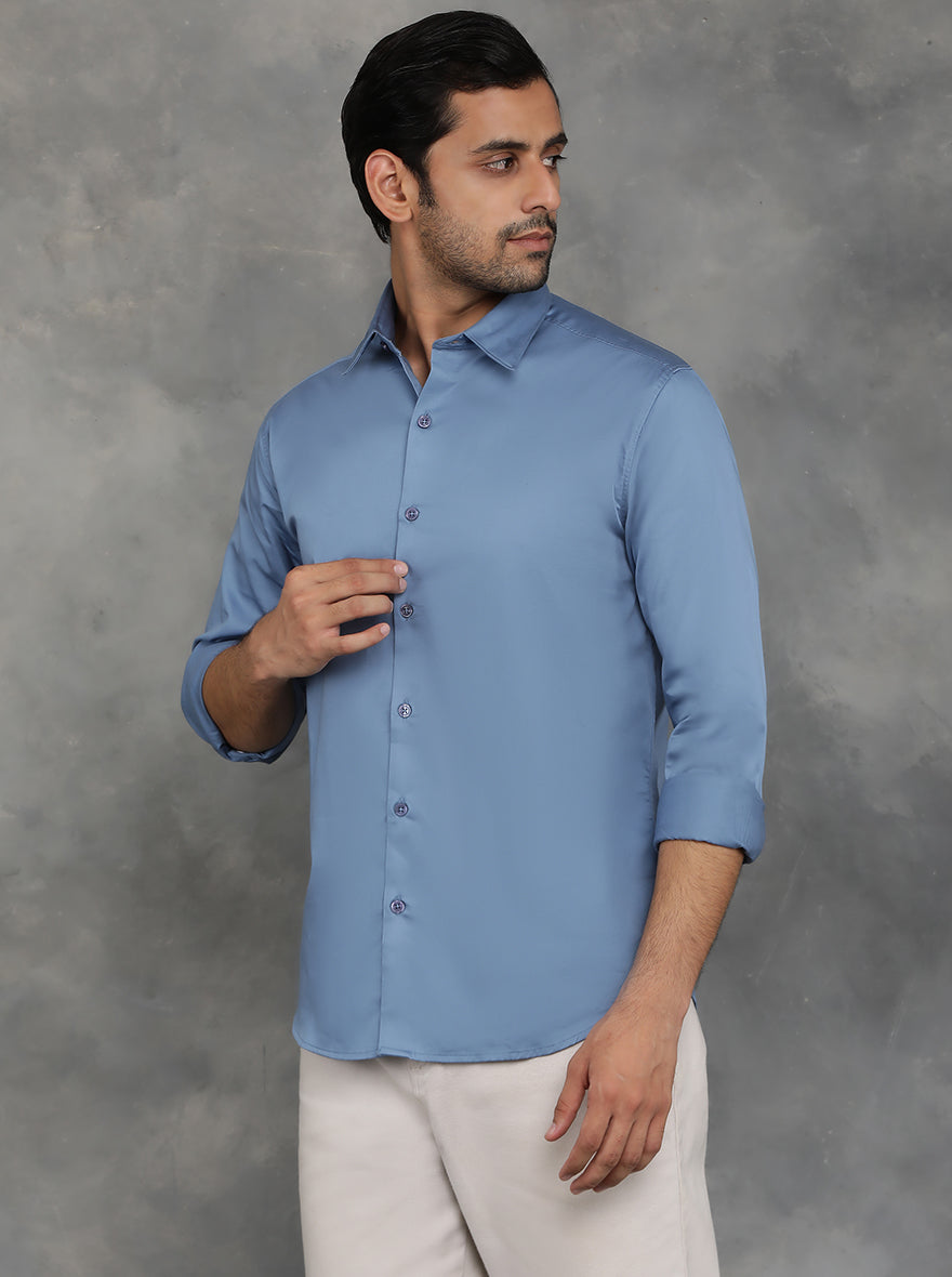 Blue Solid Slim Fit Casual Shirt | pehervi