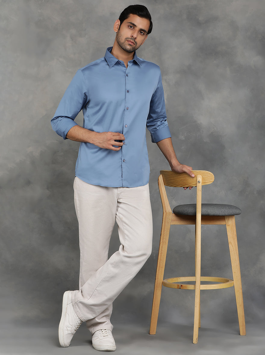 Blue Solid Slim Fit Casual Shirt | pehervi