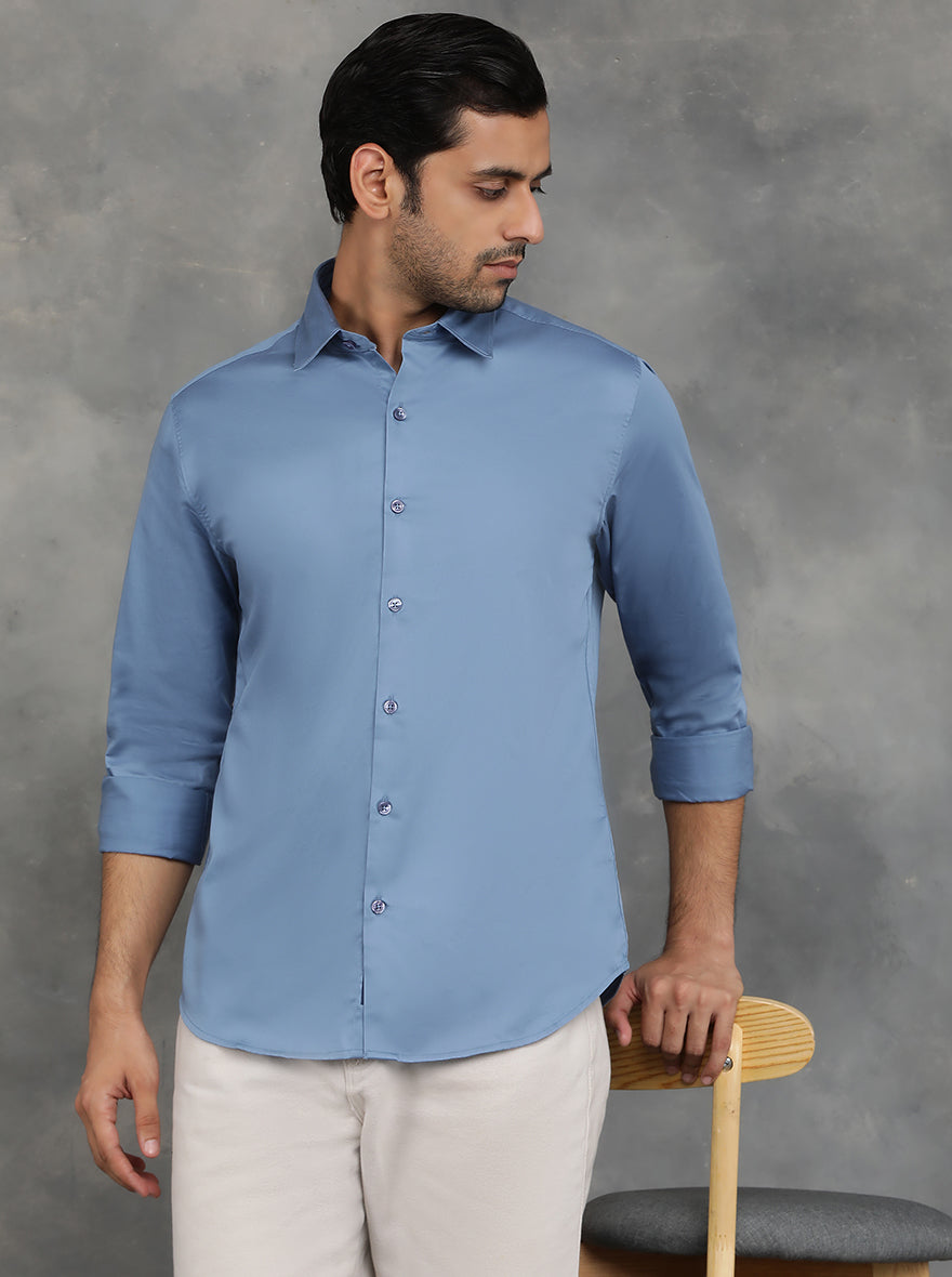 Blue Solid Slim Fit Casual Shirt | pehervi