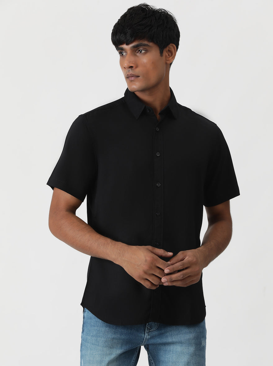 Black Solid Slim Fit Casual Shirt | pehervi