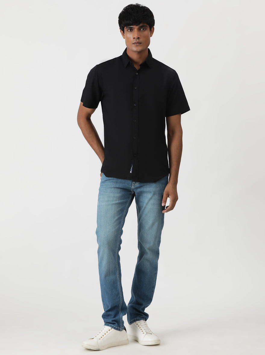 Black Solid Slim Fit Casual Shirt | pehervi