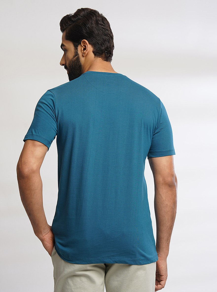 Blue Solid Slim Fit T-Shirt | pehervi