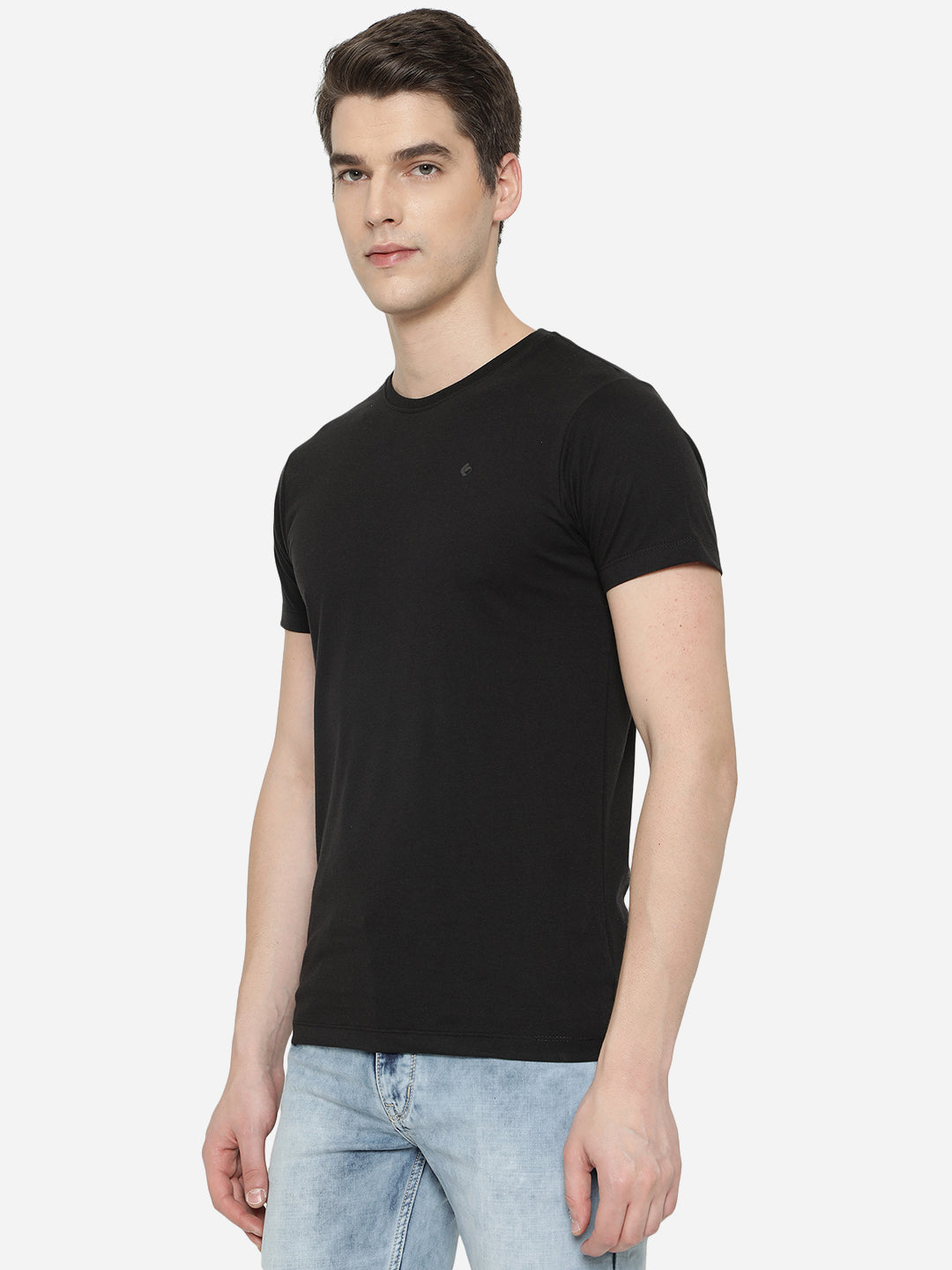 Black Solid Slim Fit T-Shirt | pehervi