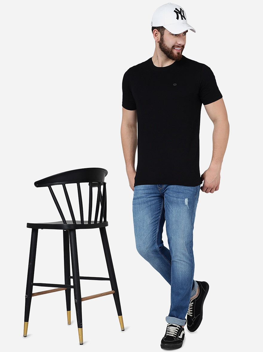 Black Solid Slim Fit T-Shirt | pehervi
