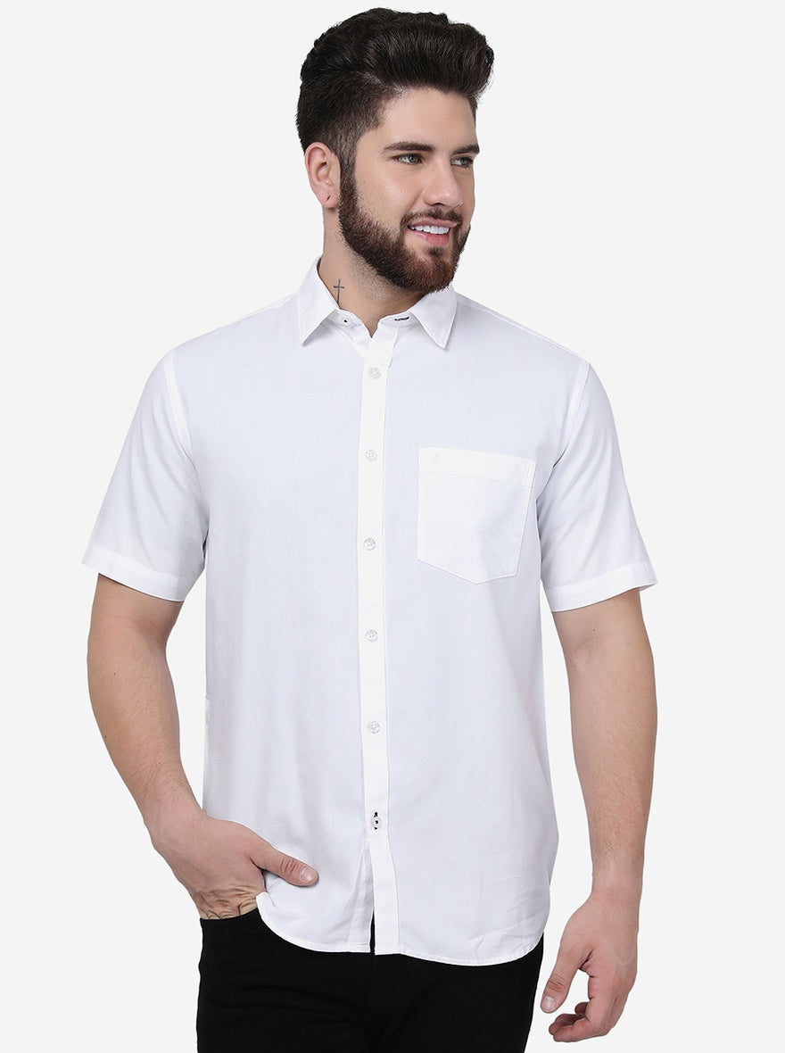 White Solid Smart Fit Semi Casual Shirt | Pehervi