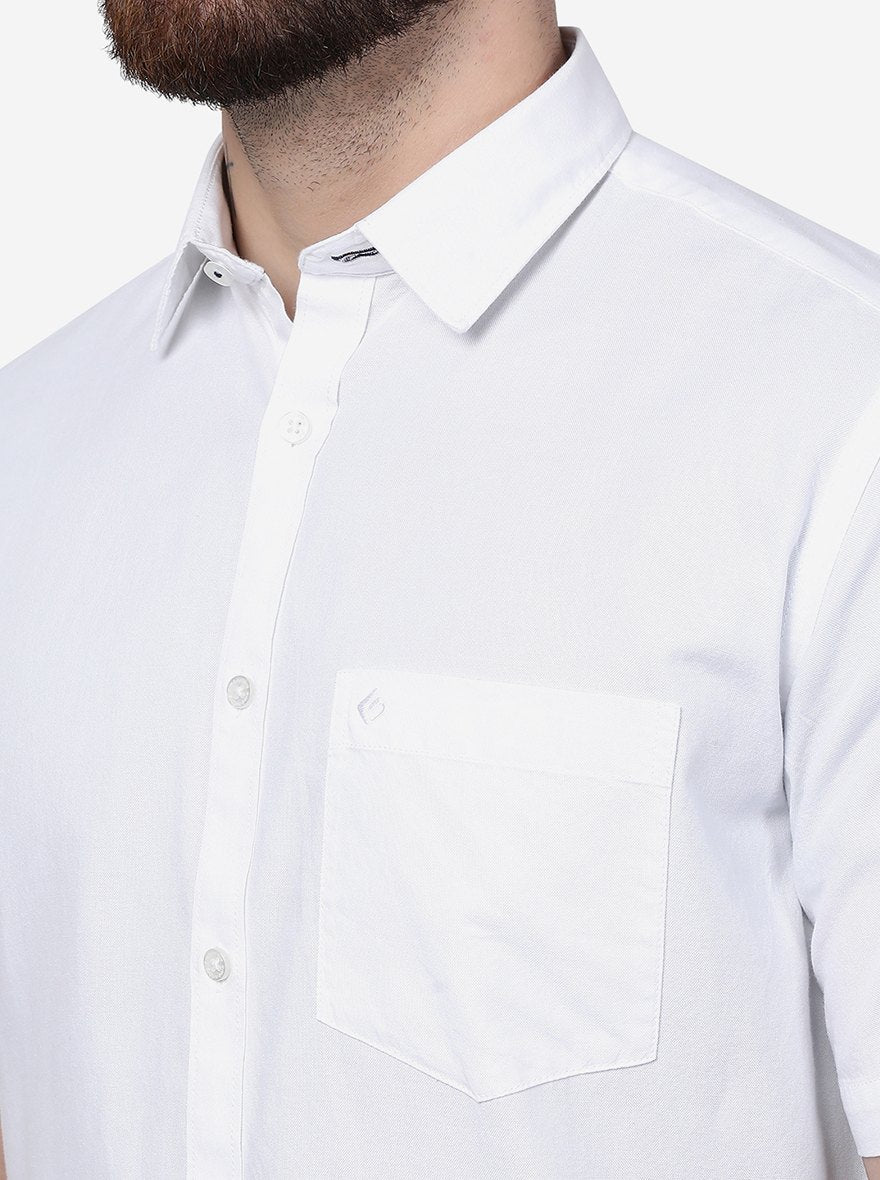 White Solid Smart Fit Semi Casual Shirt | Pehervi