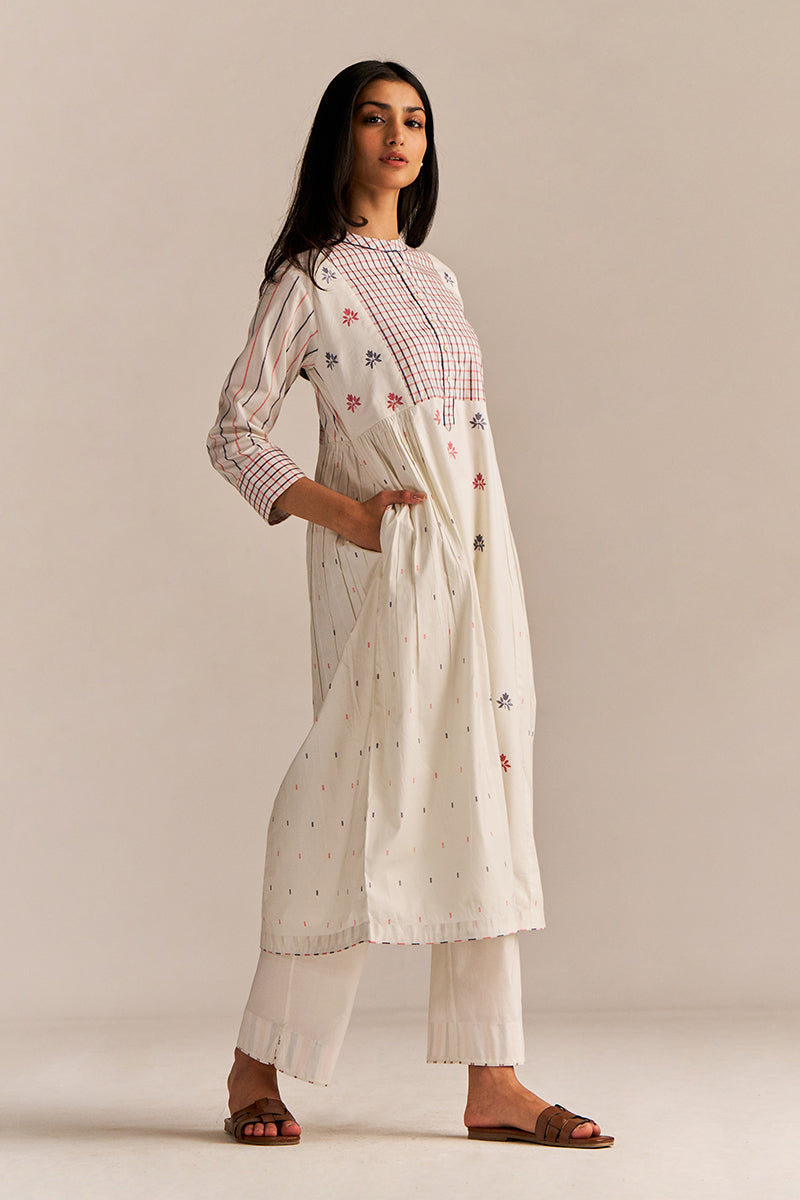 Off-White Cotton Embroidered Kurta Set
