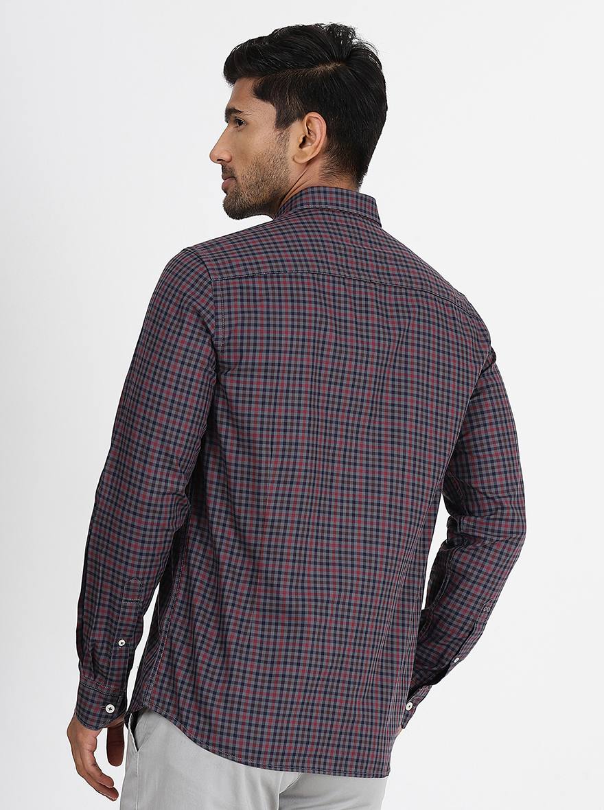 Maroon Checked Slim Fit Semi Casual Shirt | Pehervi