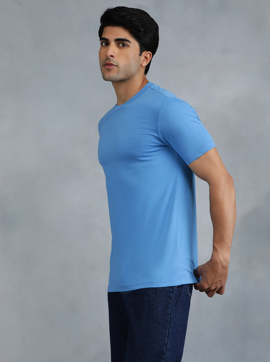 Blue Solid Slim Fit T-Shirt | pehervi