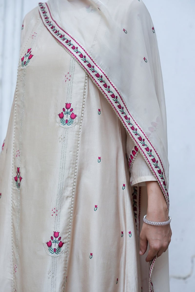 Cream Raw Silk Salwar Suit With Organza Dupatta