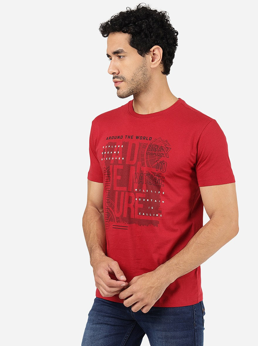 Maroon Printed Slim Fit T-Shirt | pehervi
