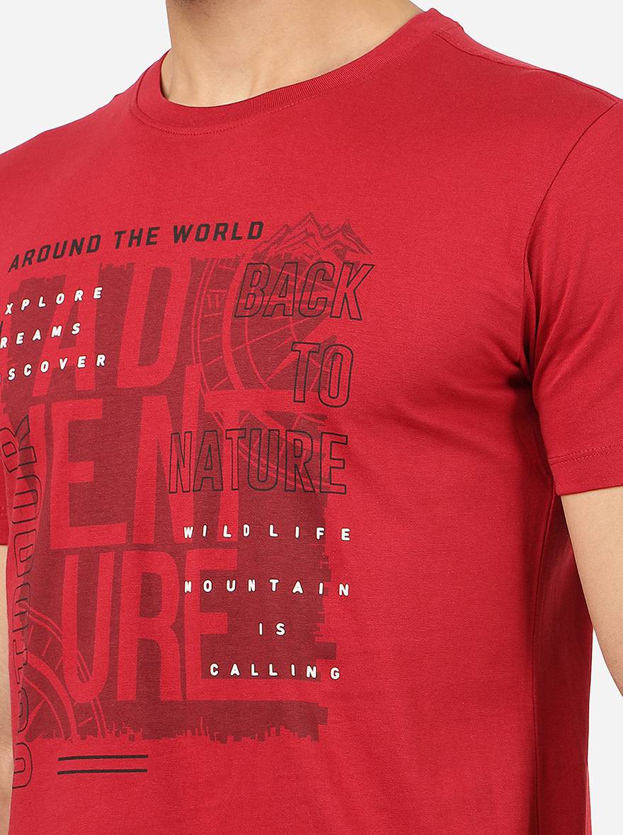 Maroon Printed Slim Fit T-Shirt | pehervi