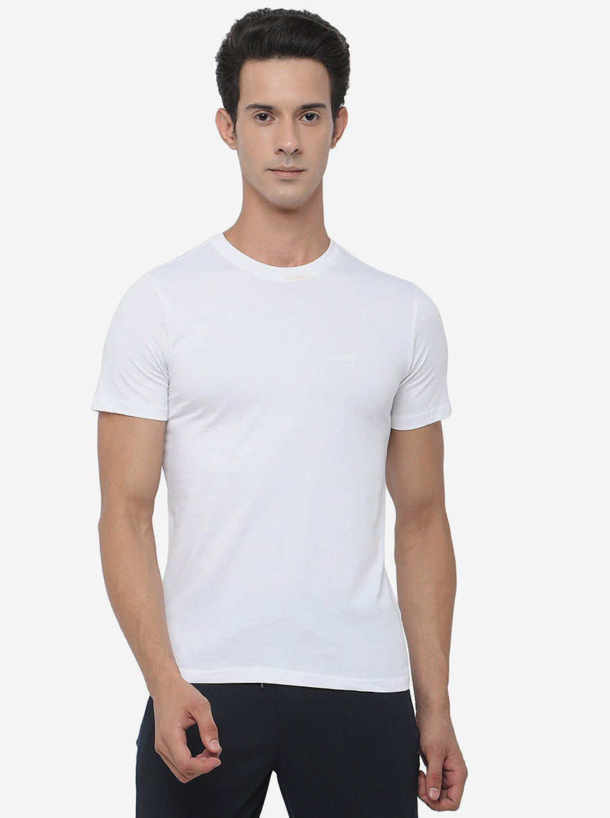White Solid Slim Fit T-Shirt | pehervi