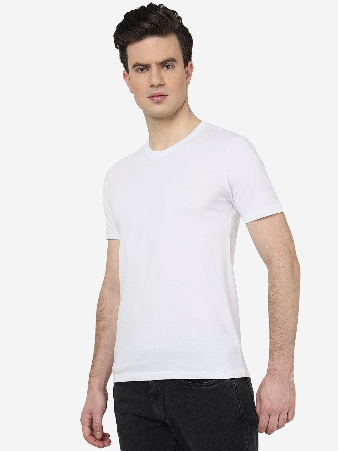 White Solid Slim Fit T-Shirt | pehervi