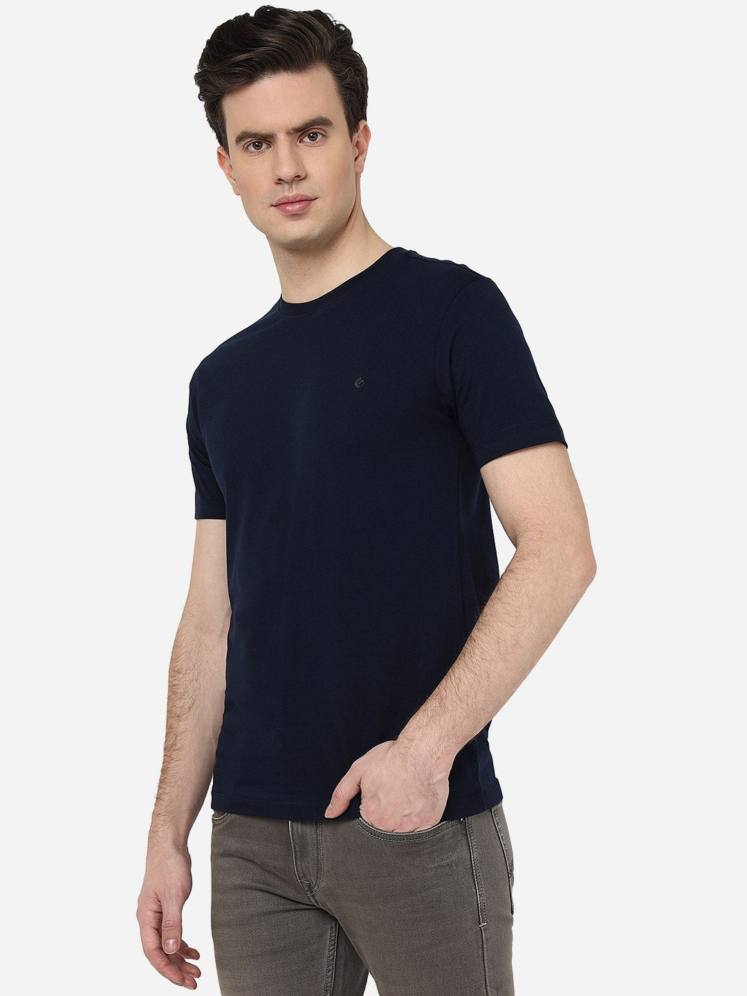 Navy Blue Solid Slim Fit T-Shirt | pehervi