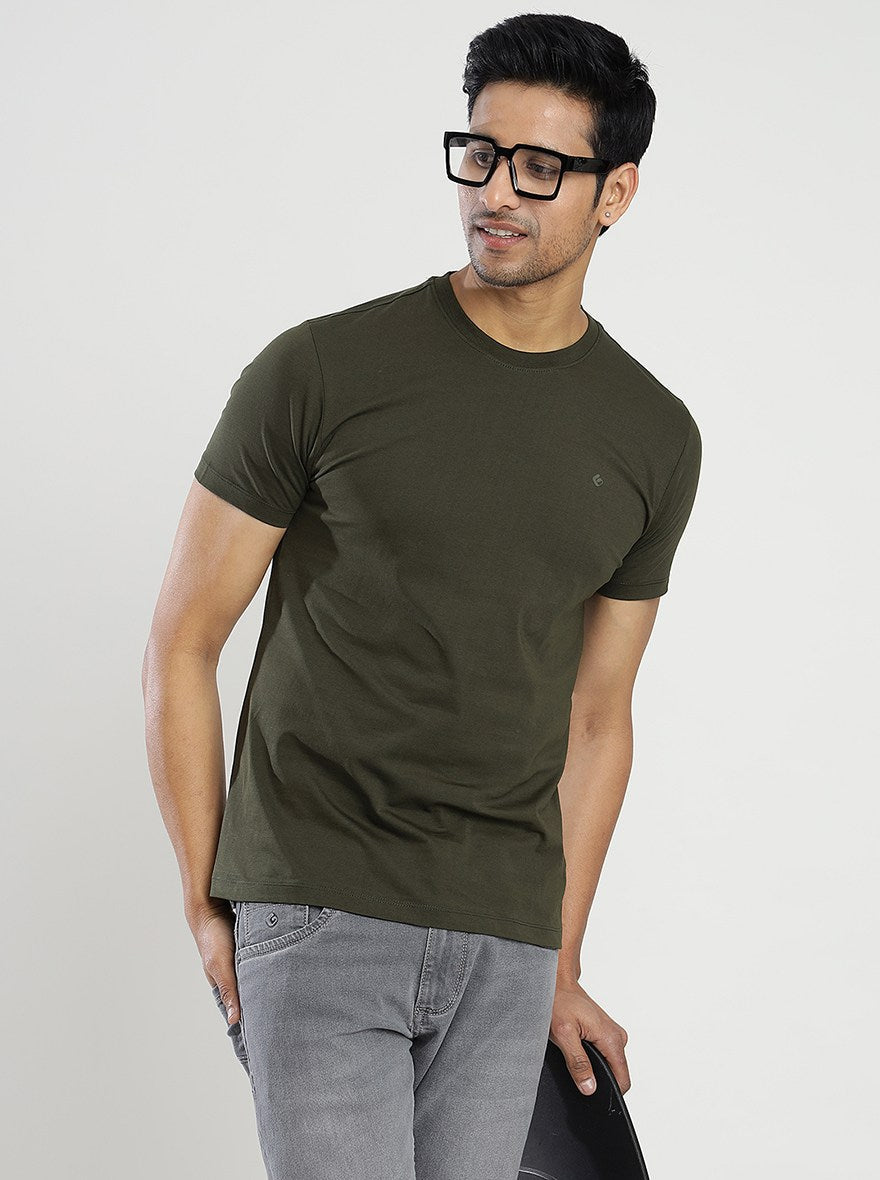 Olive Green Solid Slim Fit T-Shirt | pehervi