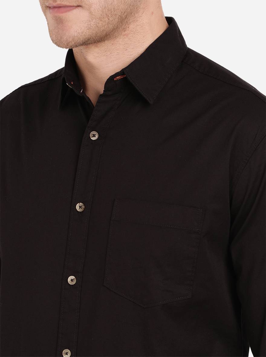 Jet Black Solid Slim Fit Semi Casual Shirt | Pehervi