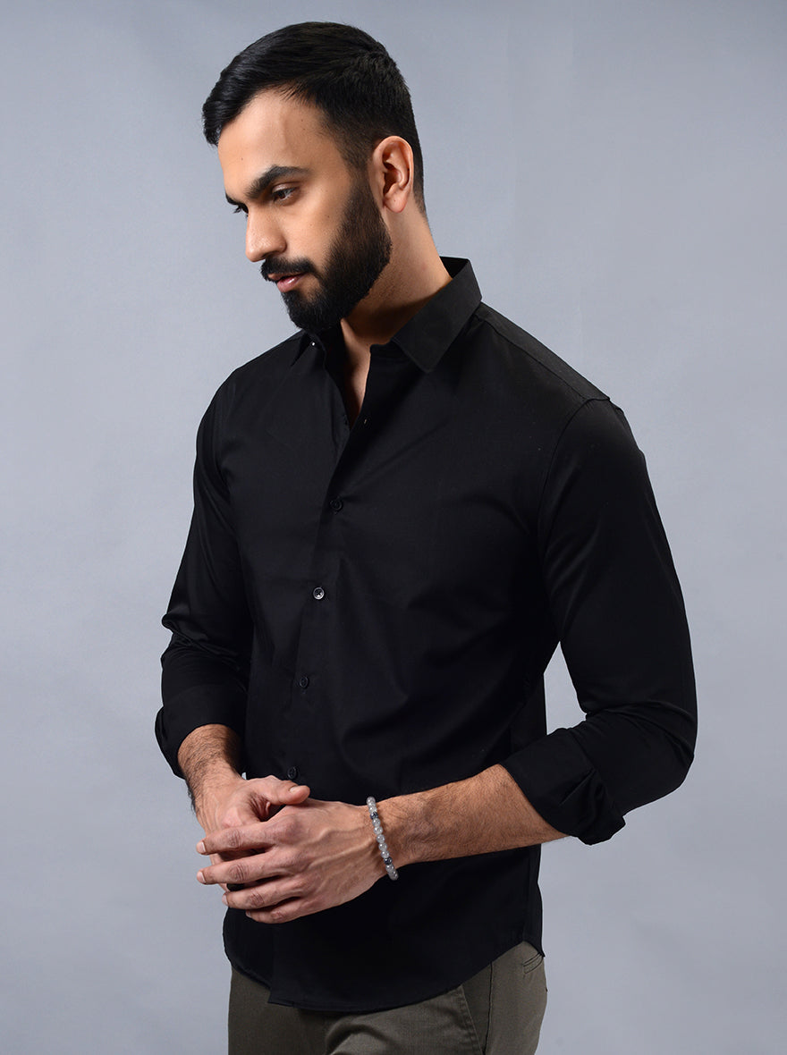 Black Solid Slim Fit Casual Shirt | pehervi