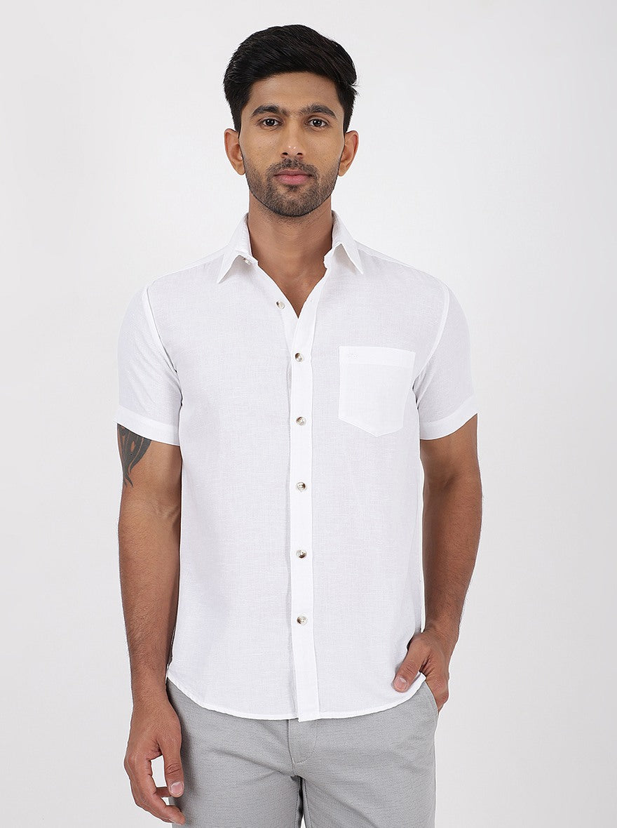 White Solid Slim Fit Casual Shirt | pehervi