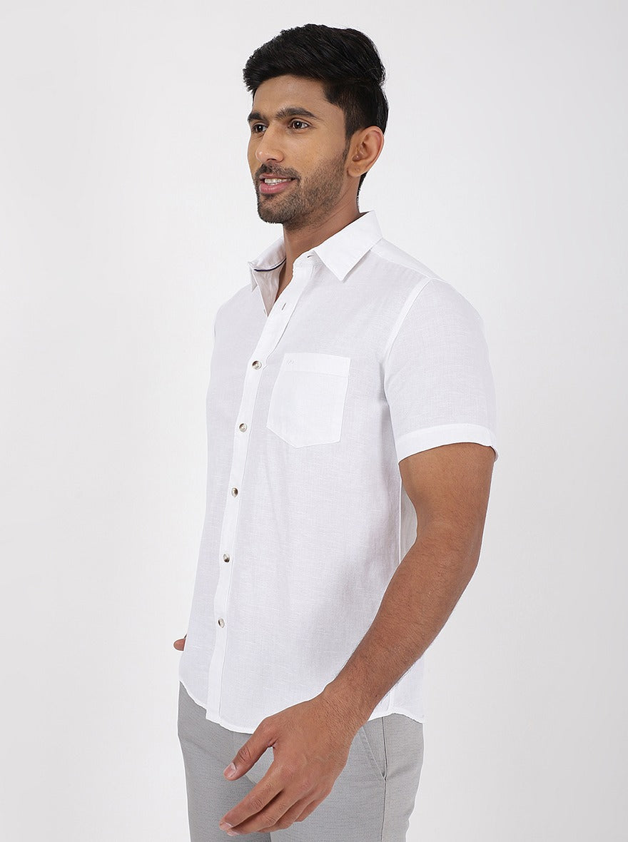 White Solid Slim Fit Casual Shirt | pehervi