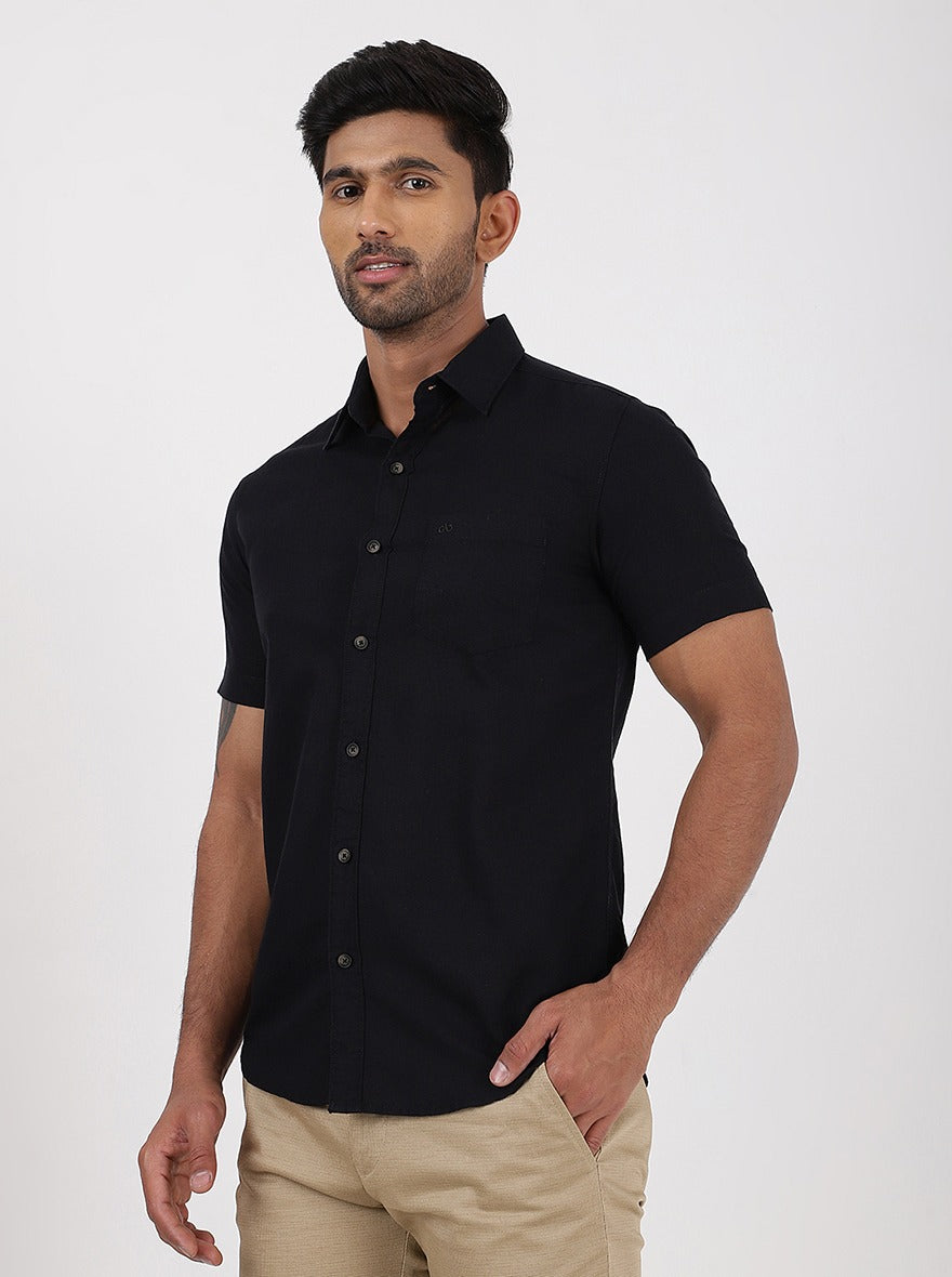 Black Solid Slim Fit Casual Shirt | pehervi