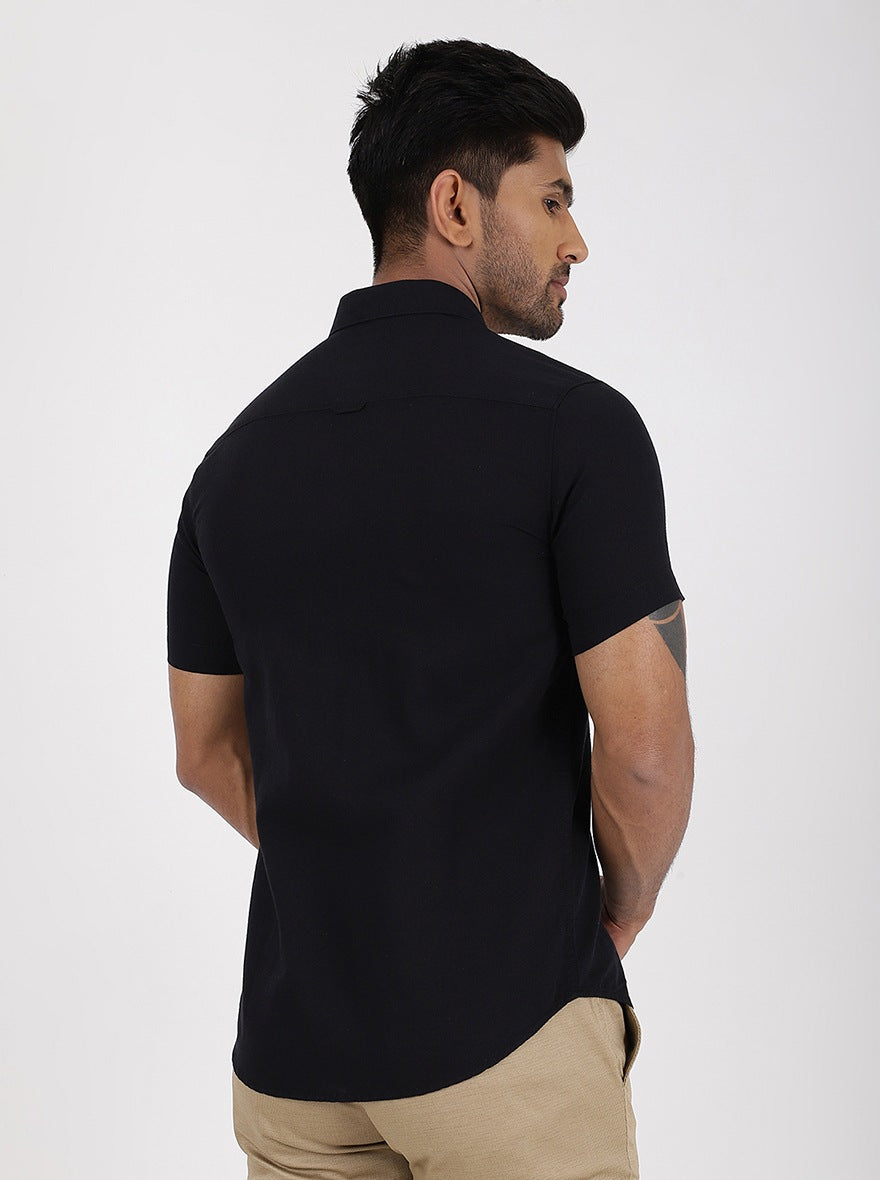 Black Solid Slim Fit Casual Shirt | pehervi