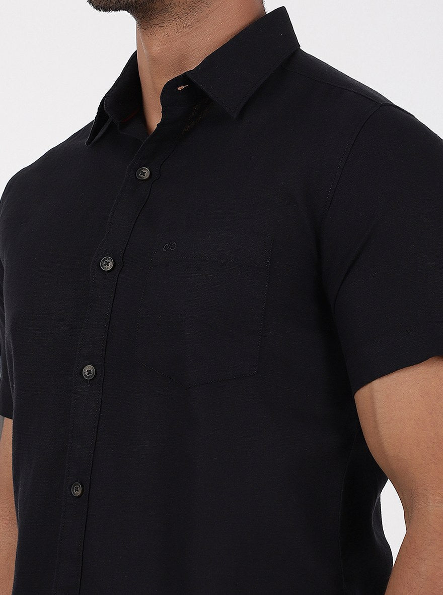 Black Solid Slim Fit Casual Shirt | pehervi