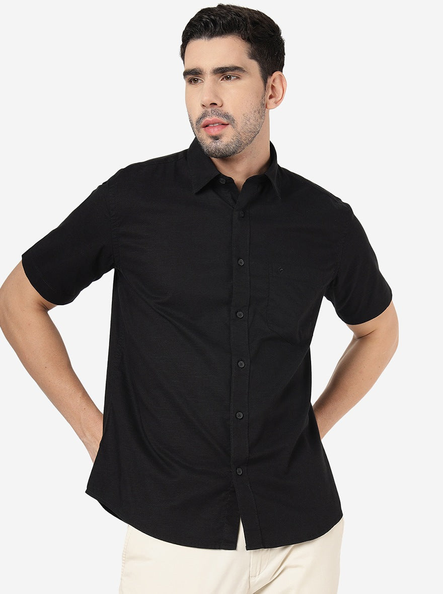 Black Solid Smart Fit Semi Casual Shirt | Pehervi