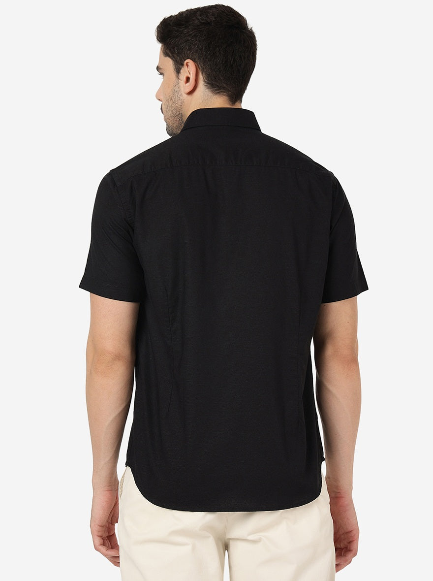 Black Solid Smart Fit Semi Casual Shirt | Pehervi