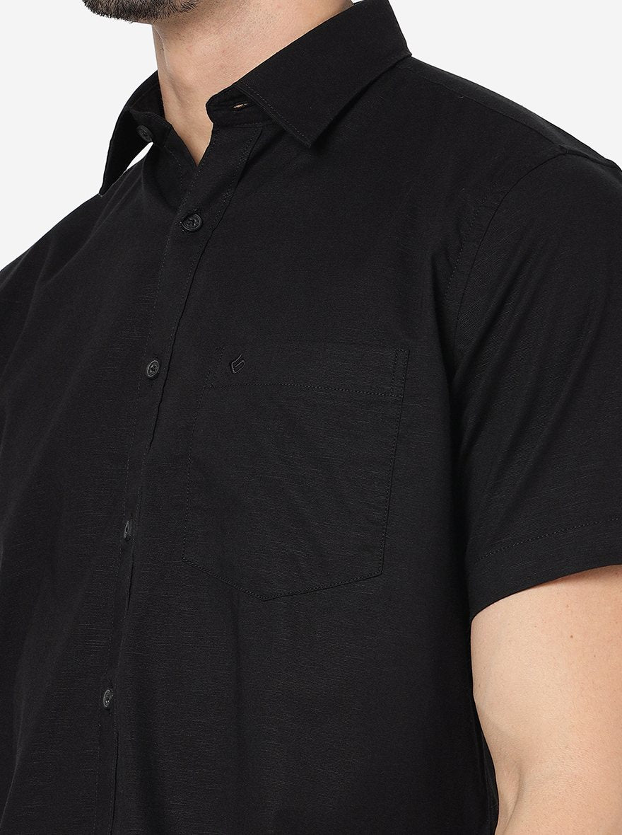 Black Solid Smart Fit Semi Casual Shirt | Pehervi