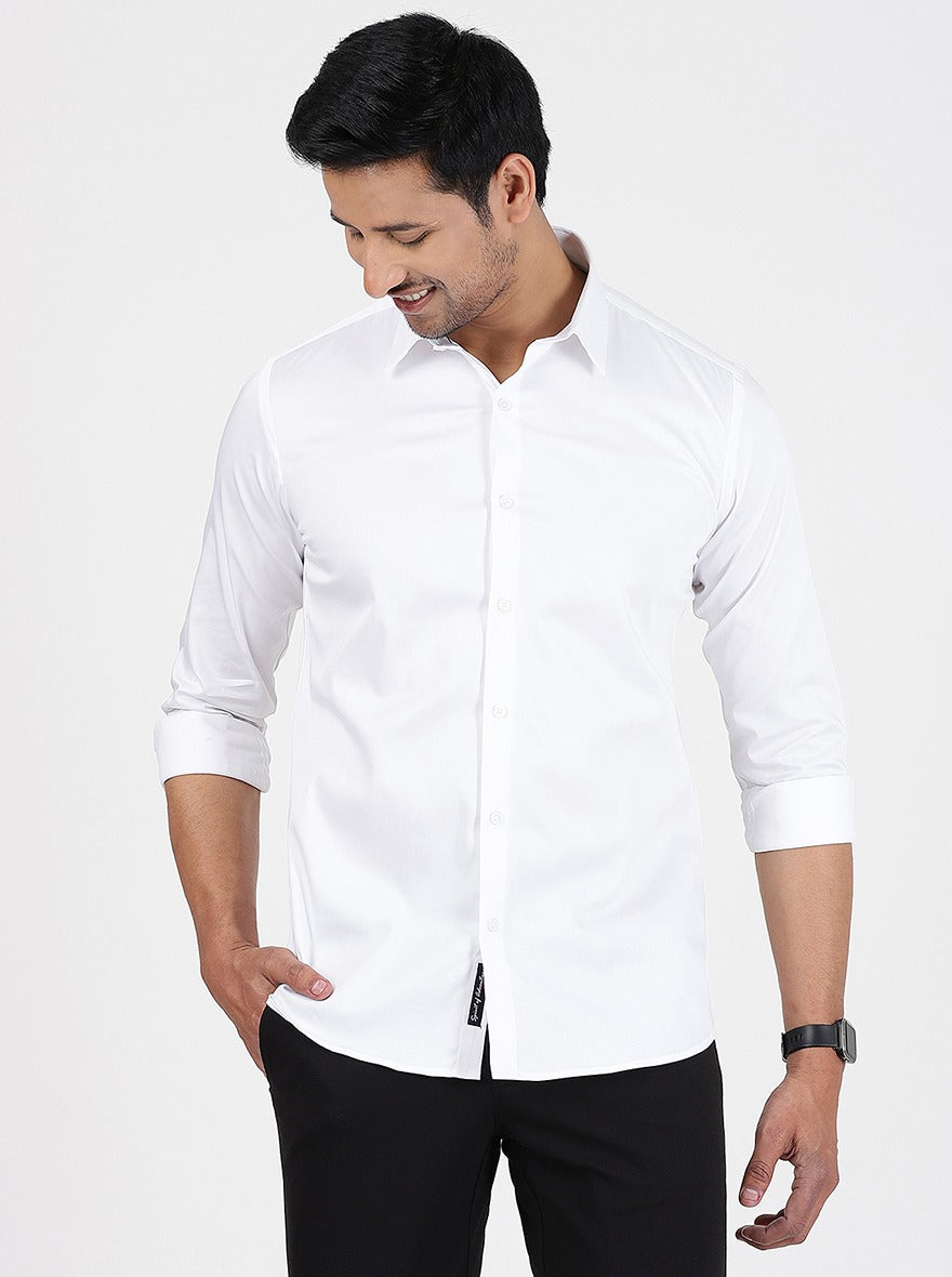 White Solid Slim Fit Casual Shirt | pehervi