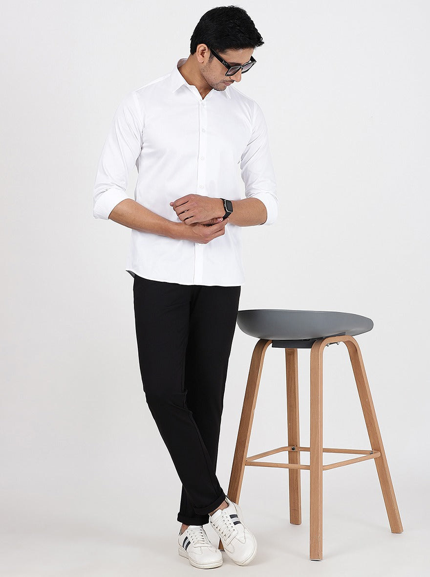 White Solid Slim Fit Casual Shirt | pehervi