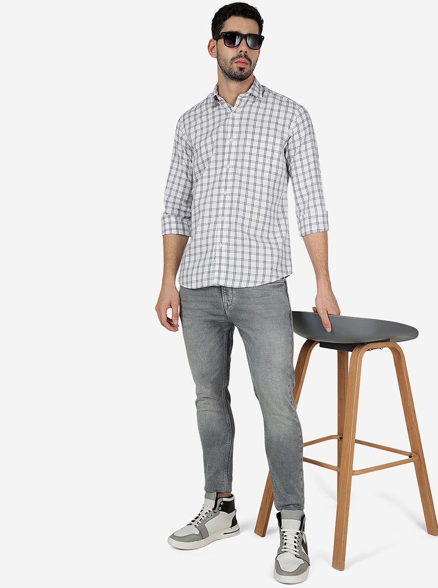 White Checked Slim Fit Semi Casual Shirt | Pehervi