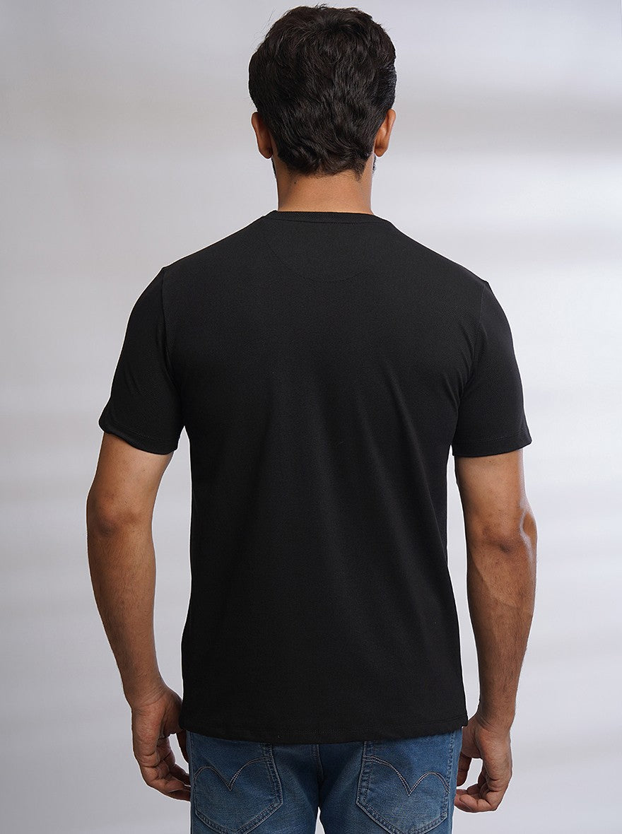 Black Solid Slim Fit T-Shirt | pehervi