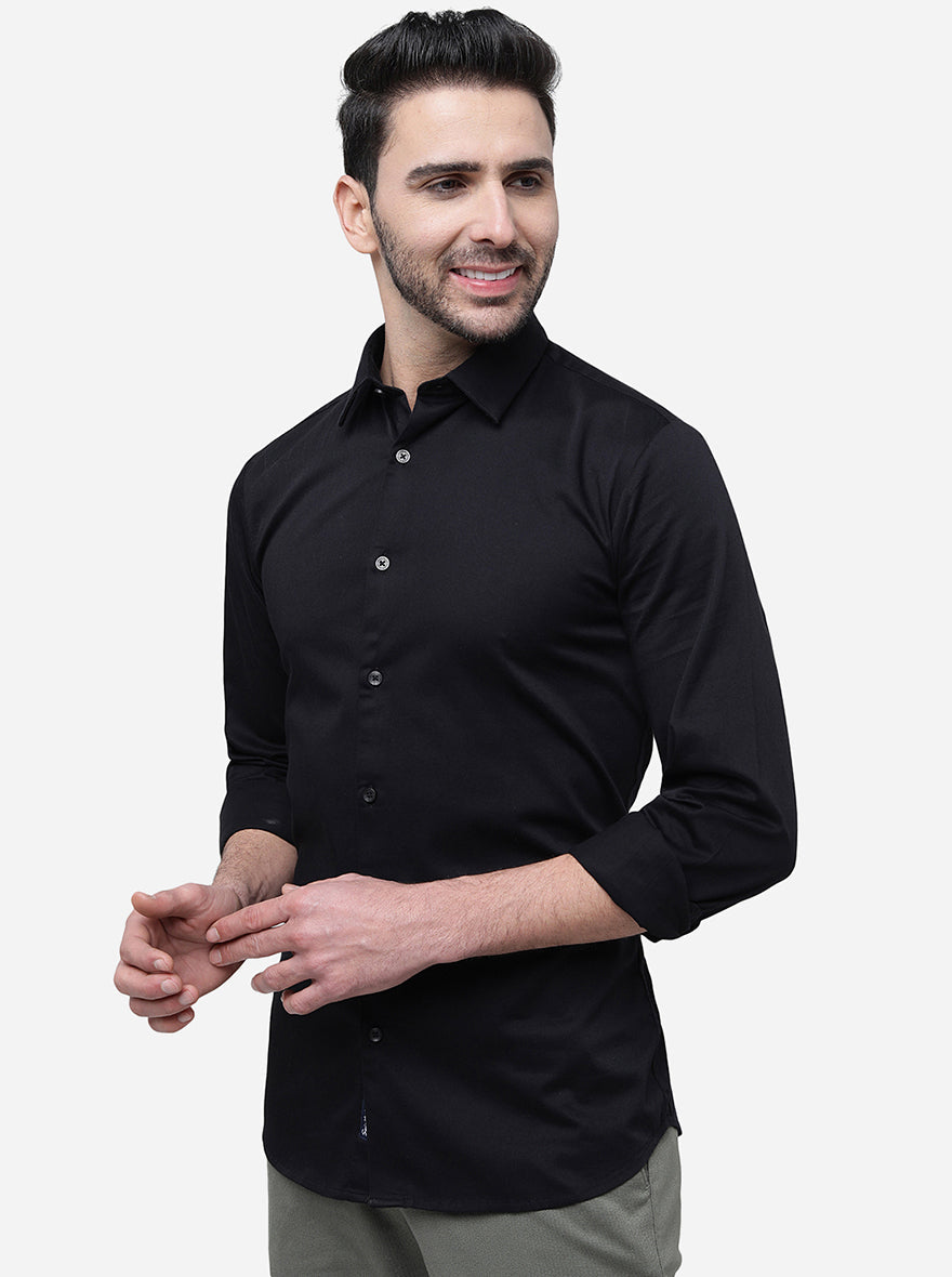Black Solid Slim Fit Semi Casual Shirt | Pehervi