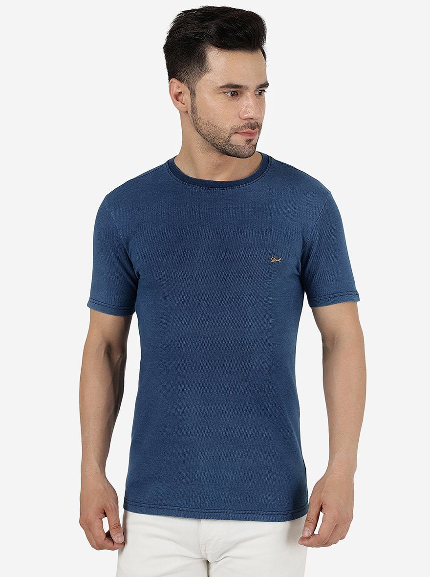 Navy Blue Solid Slim Fit T-Shirt | pehervi