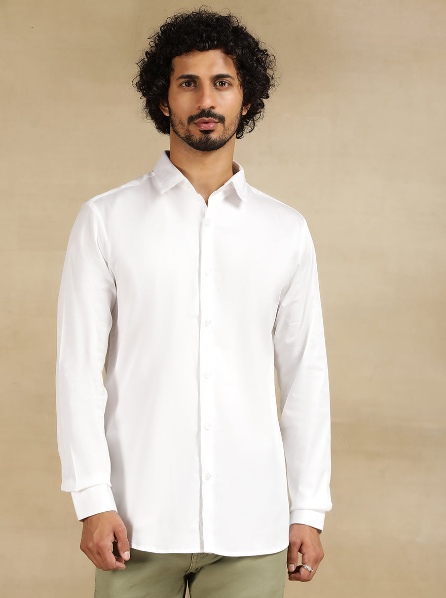 White Solid Slim Fit Casual Shirt | pehervi
