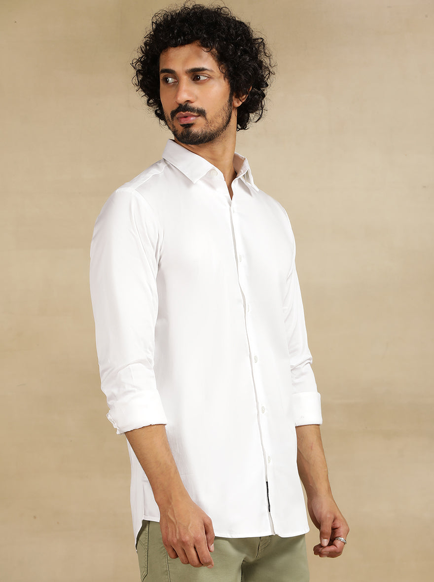 White Solid Slim Fit Casual Shirt | pehervi