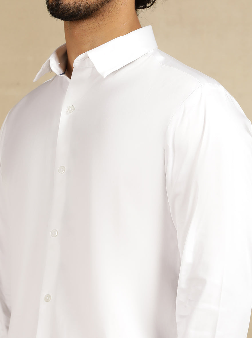 White Solid Slim Fit Casual Shirt | pehervi