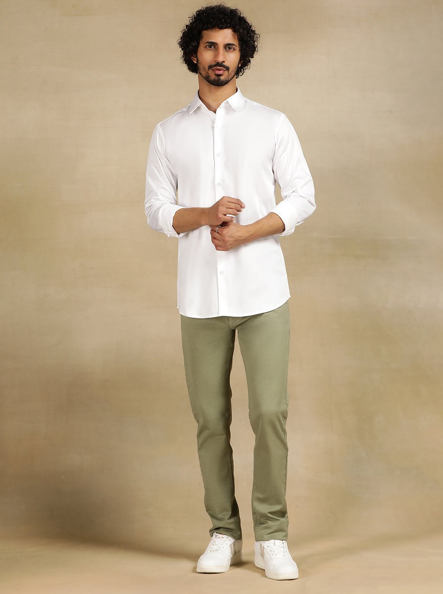 White Solid Slim Fit Casual Shirt | pehervi