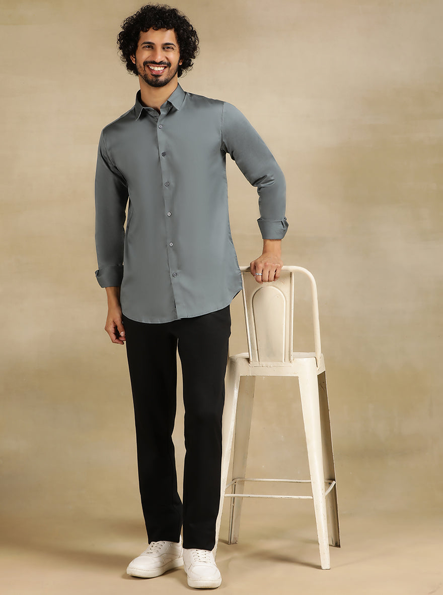 Grey Solid Slim Fit Casual Shirt | pehervi