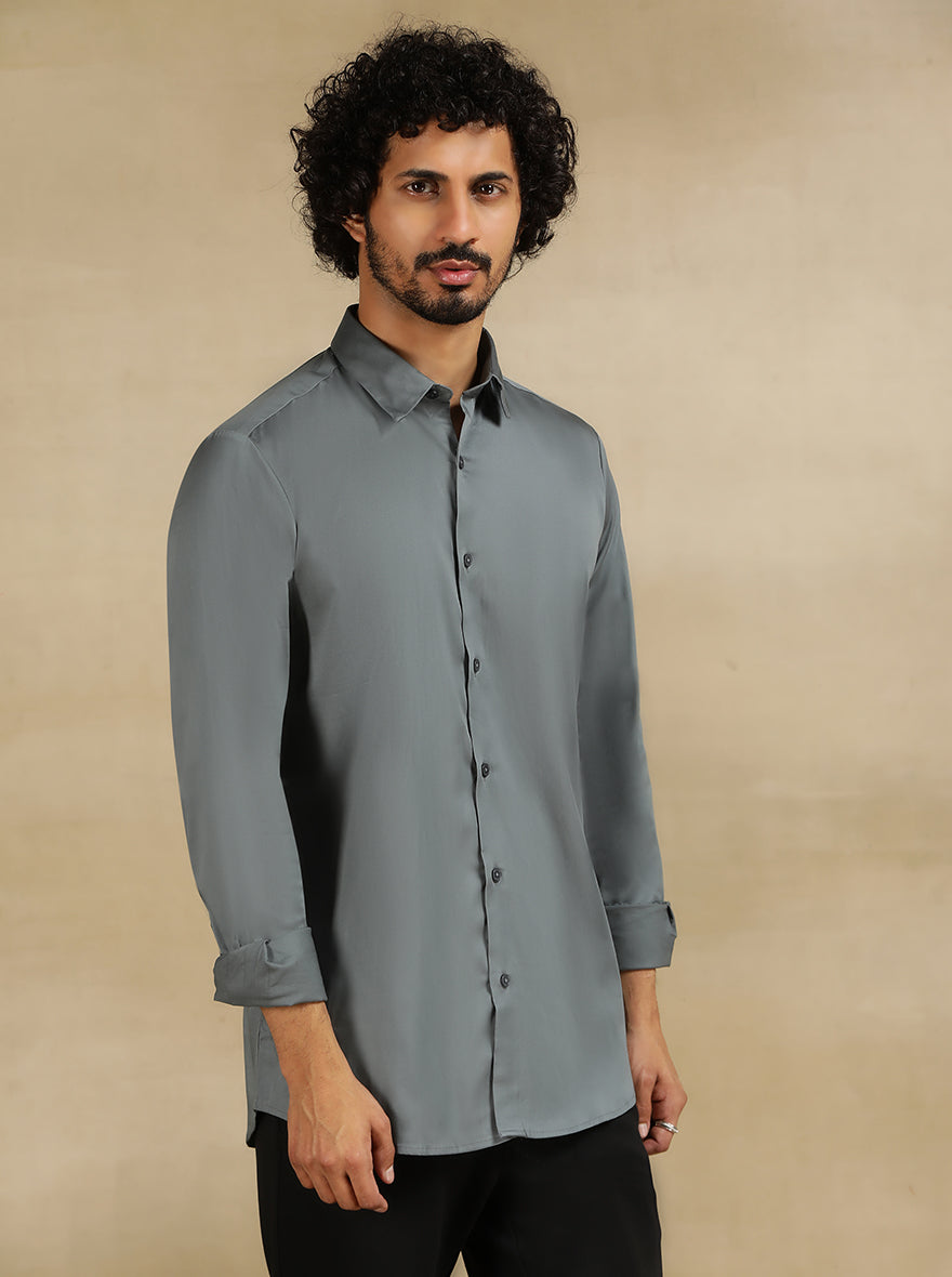 Grey Solid Slim Fit Casual Shirt | pehervi