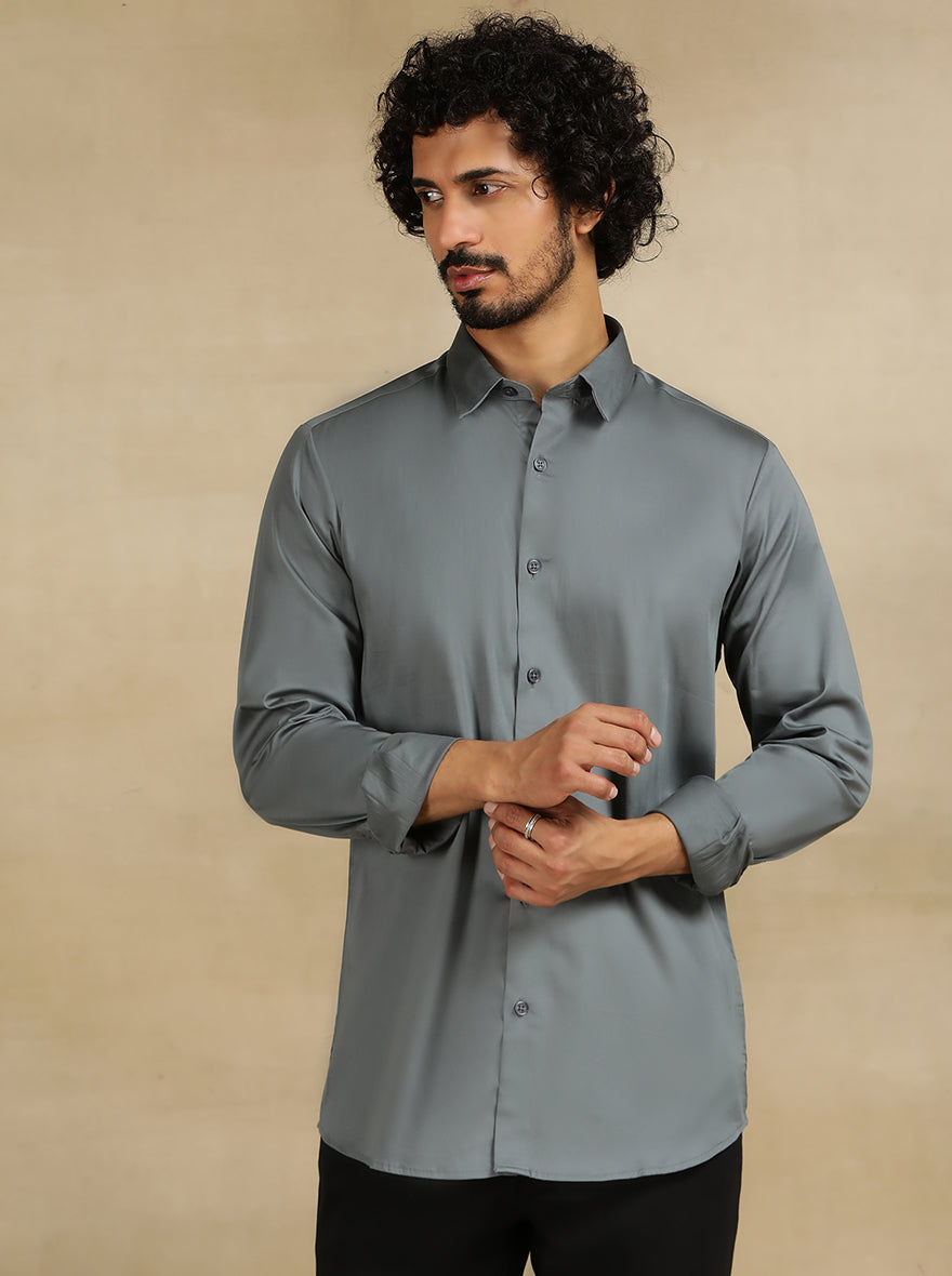 Grey Solid Slim Fit Casual Shirt | pehervi