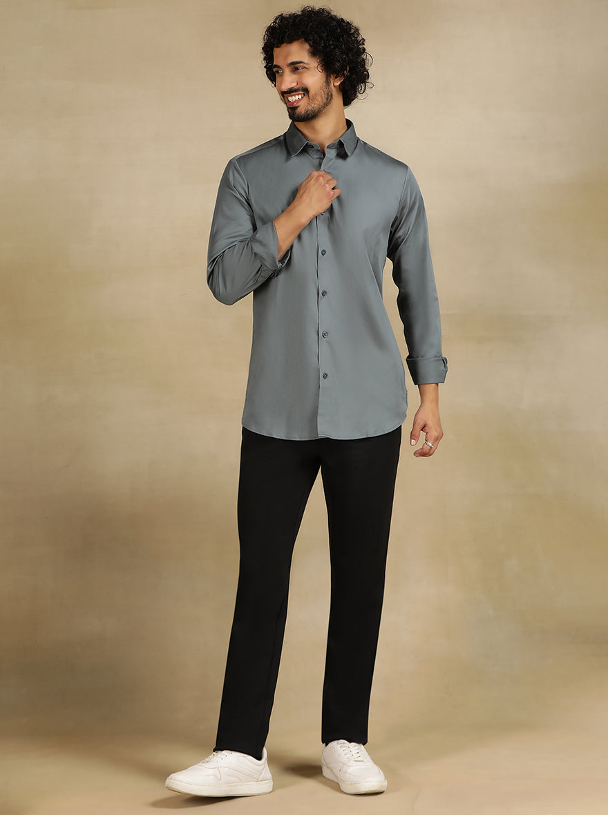 Grey Solid Slim Fit Casual Shirt | pehervi