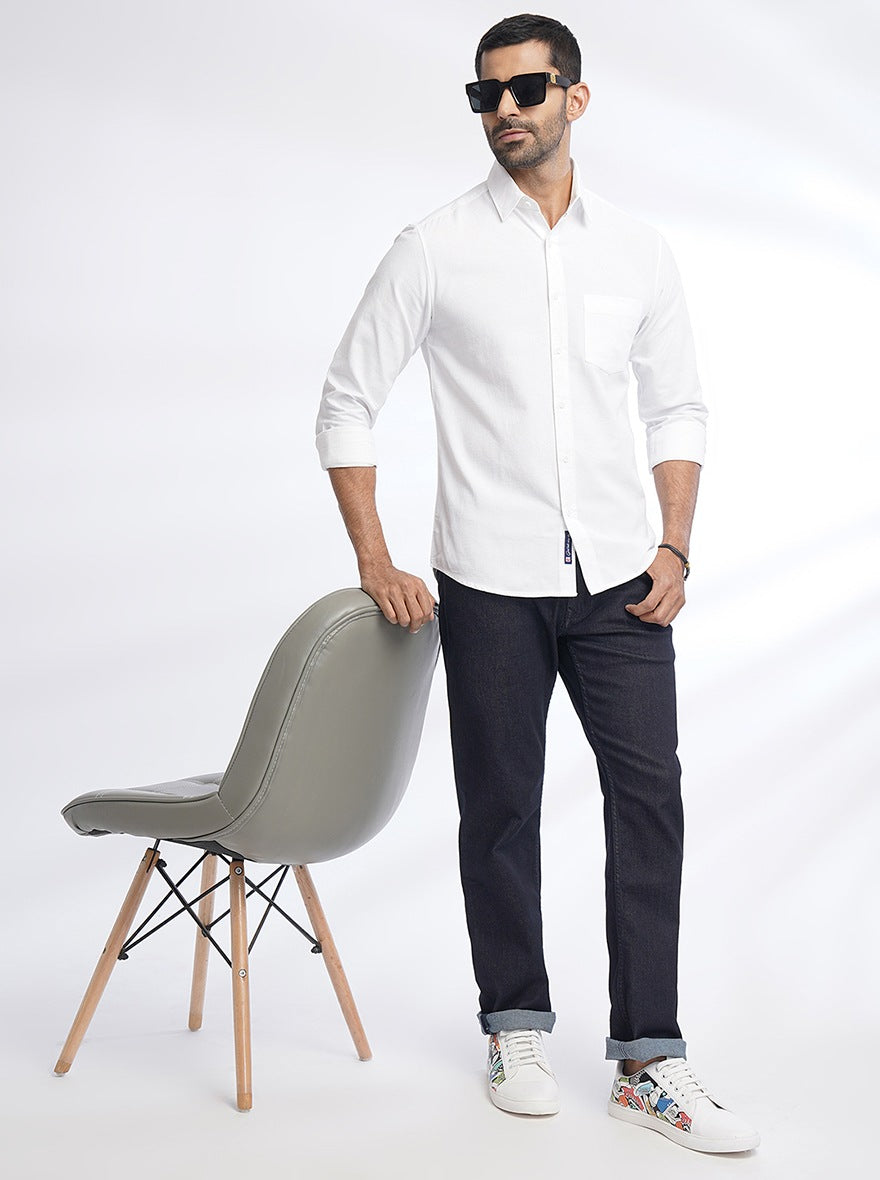 White Solid Slim Fit Casual Shirt | pehervi
